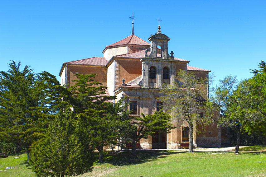 Fachada de la Ermita de Hornuez