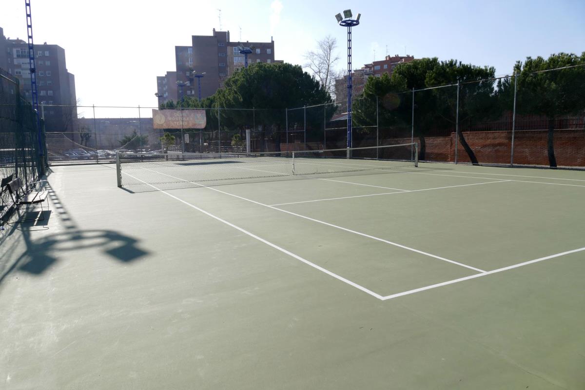 Las pistas de tenis y multideporte del Polideportivo Villafontana de Móstoles, casi a punto SoyDe Las pistas de tenis y multideporte del Polideportivo Villafontana de Móstoles, casi a punto SoyDe