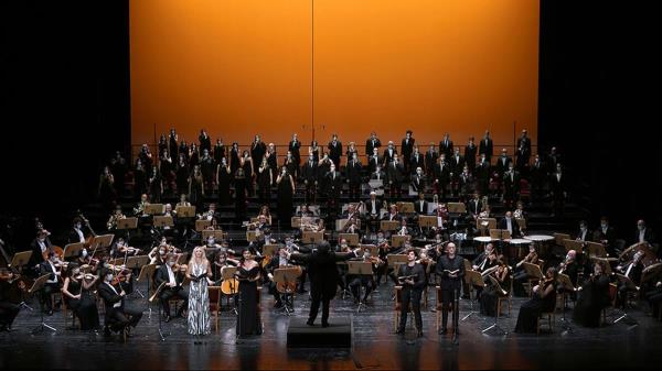 El 17 de diciembre, en el Auditorio Nacional, con la inmortal Novena Sinfonía de Beethoven