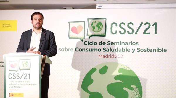 El motivo del cese son "los ataques a la ganadería y al sector cárnico español"