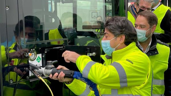La ciudad torrejonera pone en marcha el primer autobús impulsado con hidrógeno de toda la región