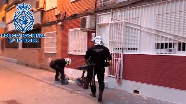 La policía nacional y la guardia civil han trabajo para desmantelar a una banda latina