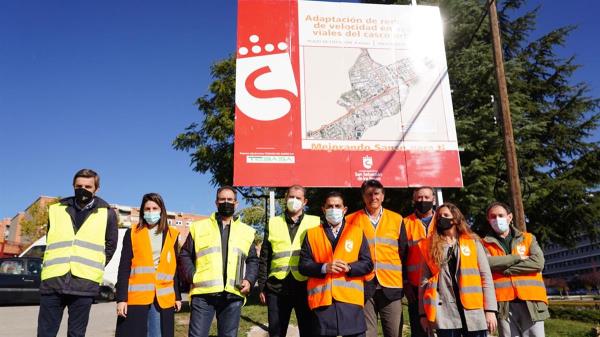S.S. de los Reyes.- El barrio de Moscatelares estrena contrato de limpieza  tras años de espera de los vecinos - EUROPAPRESS